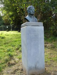 Buste du Baron Léon Janssen – Parc de Wolvendael – Uccle Buste du Baron Léon Janssen – Parc de Wolvendael – Uccle