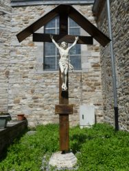 Christ en croix – Place du Chapitre – Fosses-la-Ville