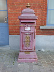 Borne postale – Grand-Place – Tubize