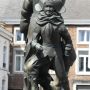 Groupe des Chinels – Place du Marché - Fosses-la-Ville - Image2
