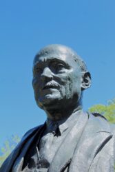 Buste de Robert Schuman – Parc du Cinquantenaire – Bruxelles