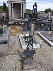 Croix funéraires – cimetière – Anhée (4)