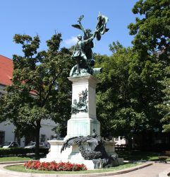 Monument commémoratif de la prise de Buda ou Monument Honvéd-szobor – Budapest (Hongrie)