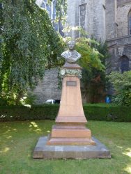 Monument à Guido Gezelle – Kortrijk (Courtrai)