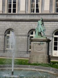 Le Vainqueur – Jardin du Palais des Académies – Bruxelles