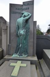 Pleureuse – Monument funéraire Haegeman-Respes – Cimetière – Molenbeek-Saint-Jean