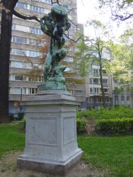 L’Homme au vase – square de Meeûs – Ixelles