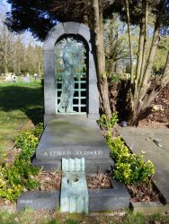 Pleureuse – Tombe Lebrun-Journoud – cimetière de Bruxelles – Evere